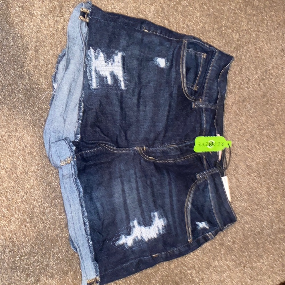 So brand size 13 in Juniors High Rise Curvy Midi